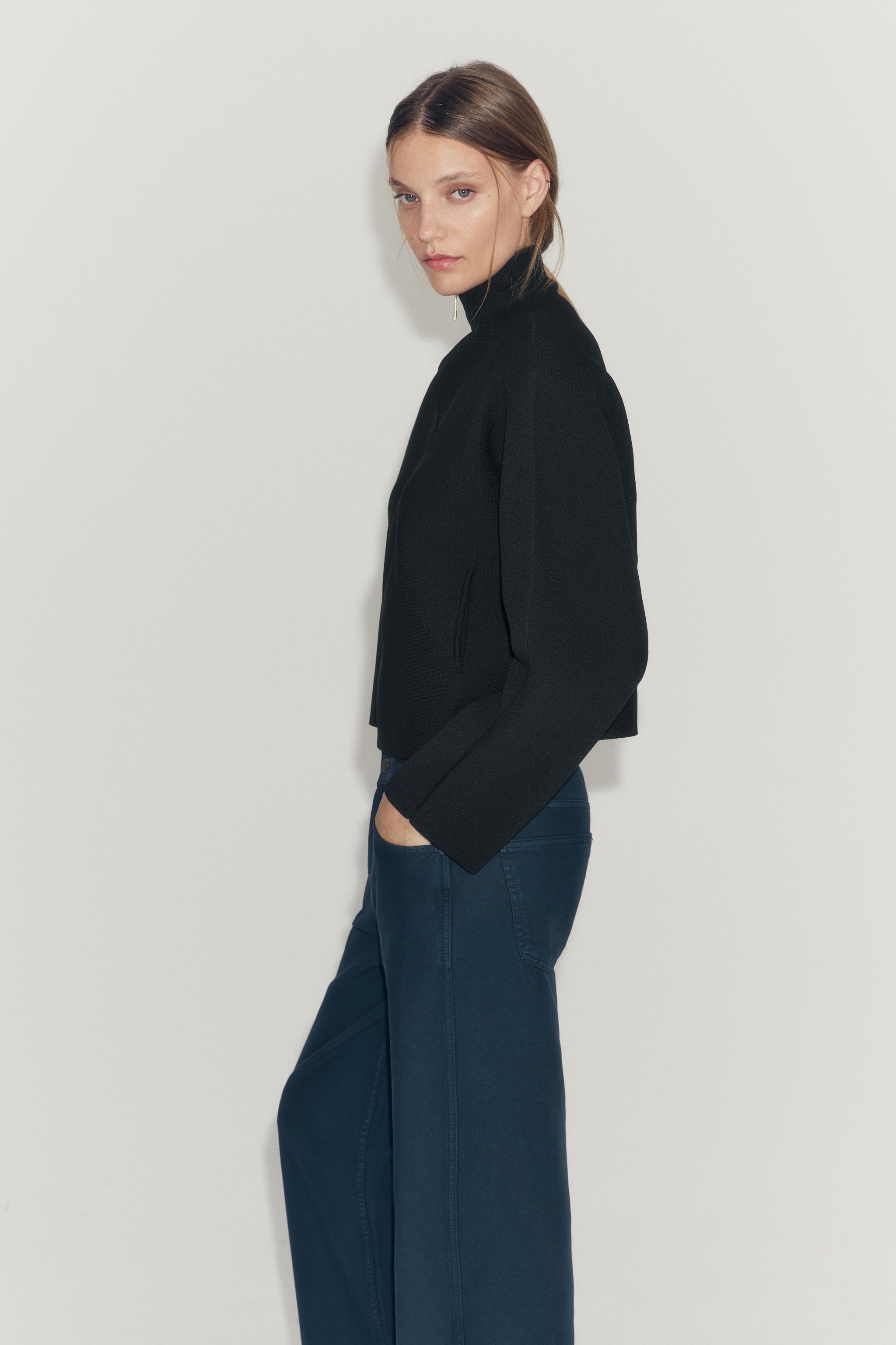 ZIP-UP KNIT CARDIGAN